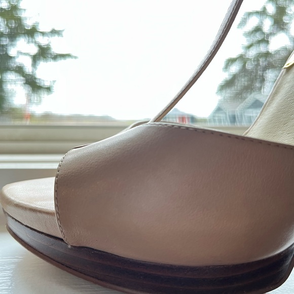 Beautiful Designer High Heels ✨ - Picture 4 of 5